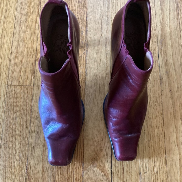 3/$10 Joan & David Circa Dark Red Heeled Square Toed Booties, size 7.5 - Picture 2 of 7